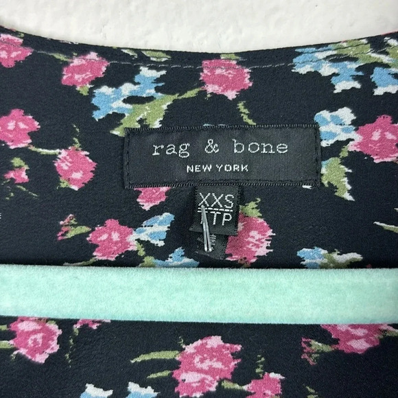 Rag & Bone 100% Silk Shields Short Sleeve Top V-neck Floral Blouse sz XXS / TTP - Picture 5 of 11